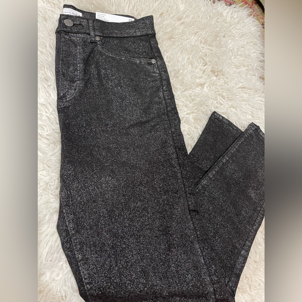 LOFT Shimmer High Rise Skinny Jeans. Size 29/8. Brand New with Tags.